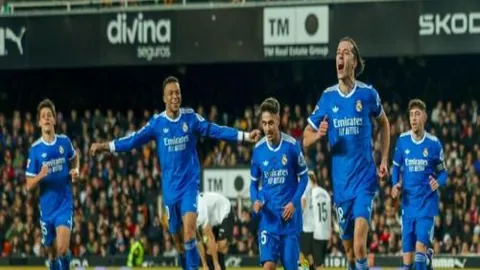 雷迪克透露与詹皇晨谈，坚信浓眉哥将重拾巅峰